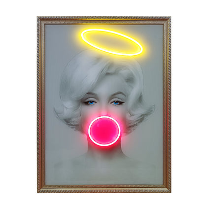 Marilyn Monroe con un signo de neón de Halo Angel